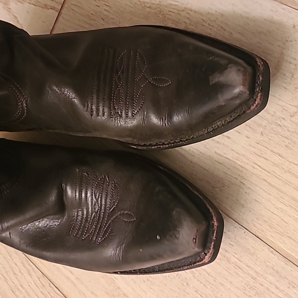 Ariat Over The Knee Boots in a Size 9.5 in a Taupe-Brown Color! - Picture 5 of 11